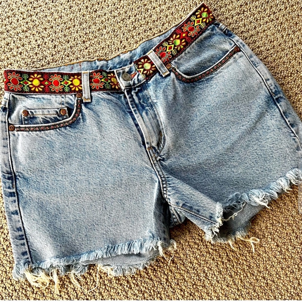Lucky Brand Women's Denim Shorts with Embroidered Trim Wasteband